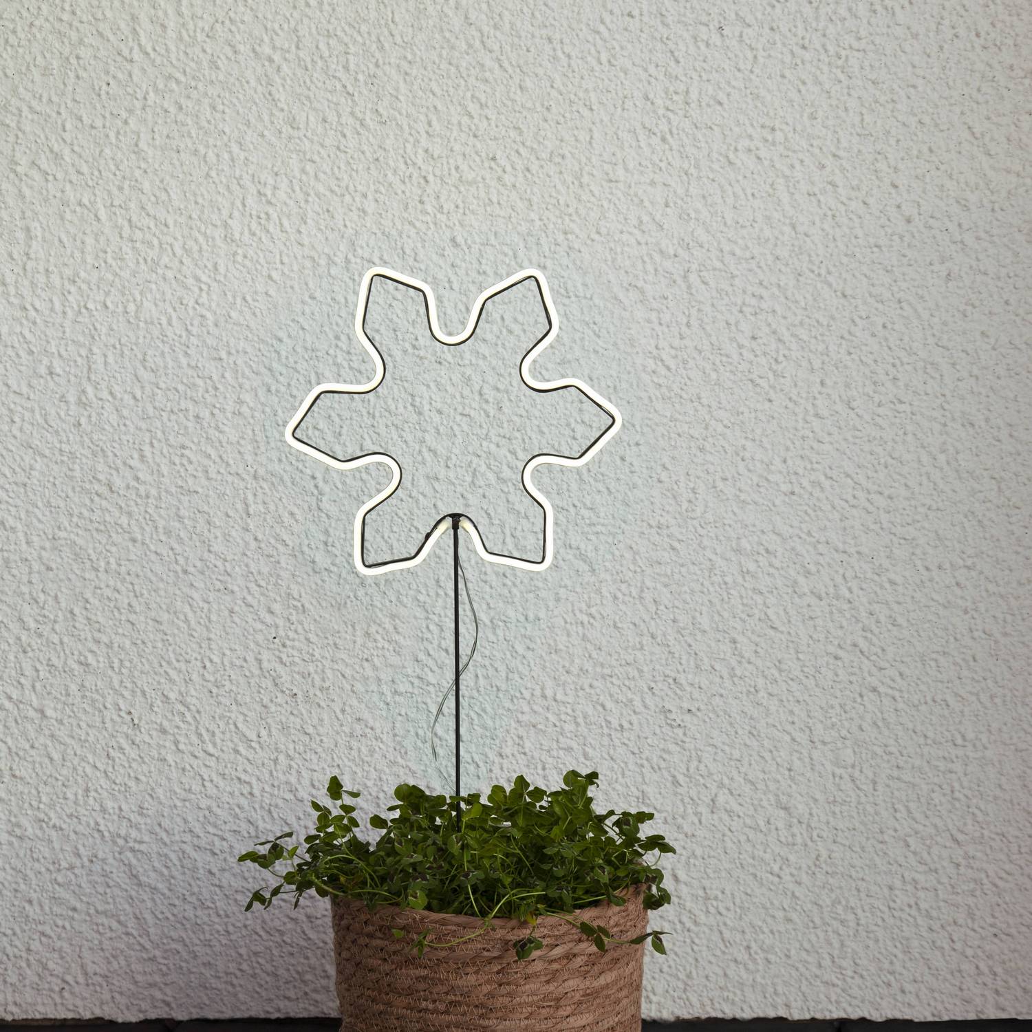 Siluett Star Trading NeonSnowflake Batteridrevet Utendørsdekorasjon LED