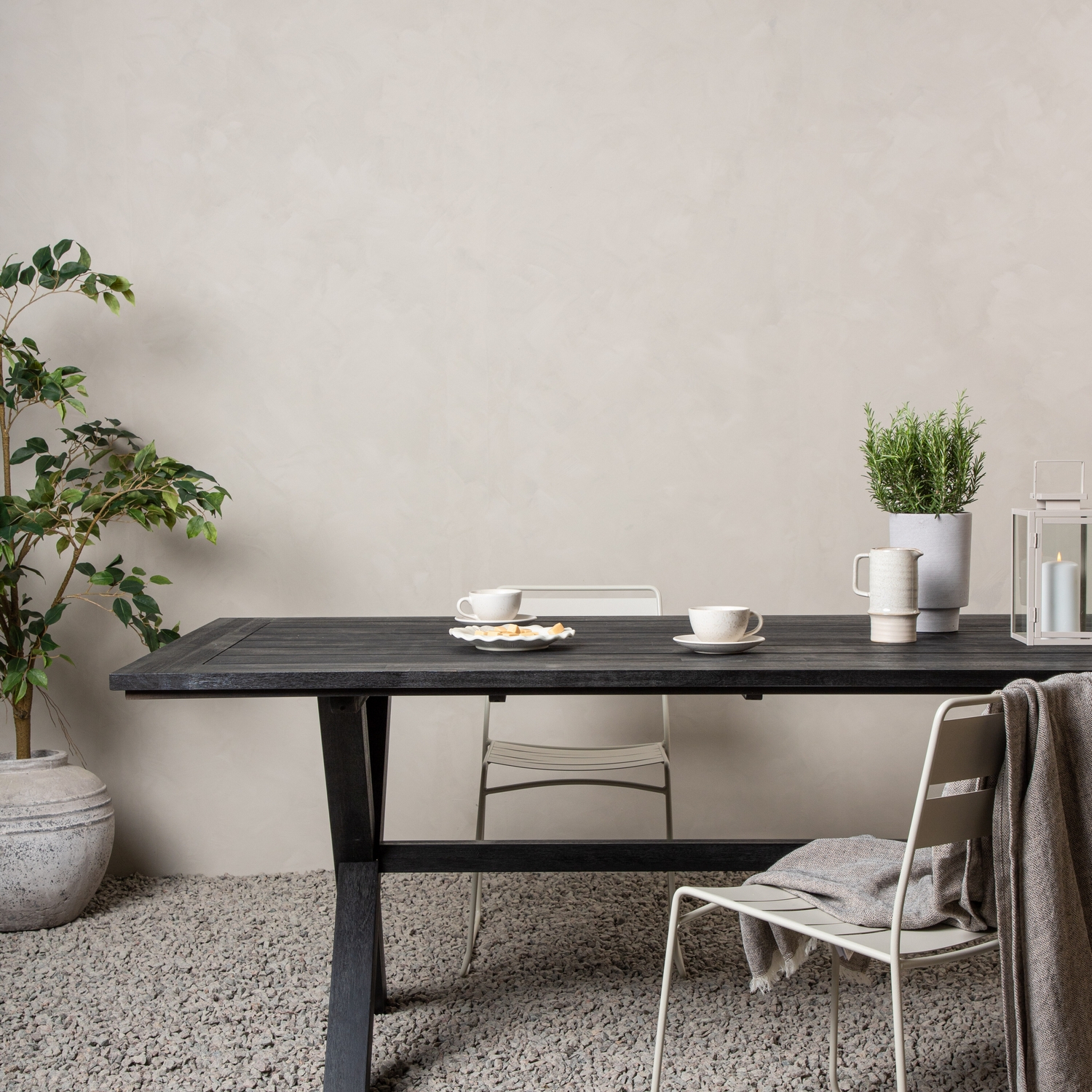 Hagebord Venture Home Rives