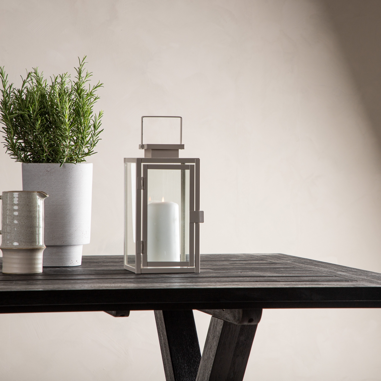 Hagebord Venture Home Rives