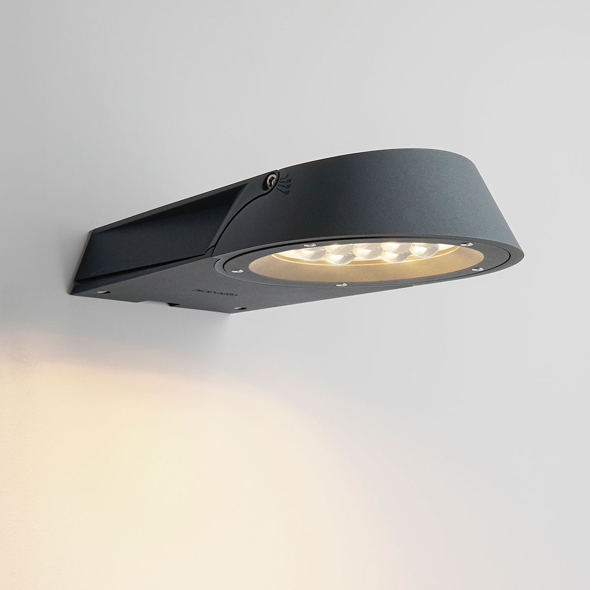 Utelampe Hide-a-lite Sharp Sharp Wall Asym