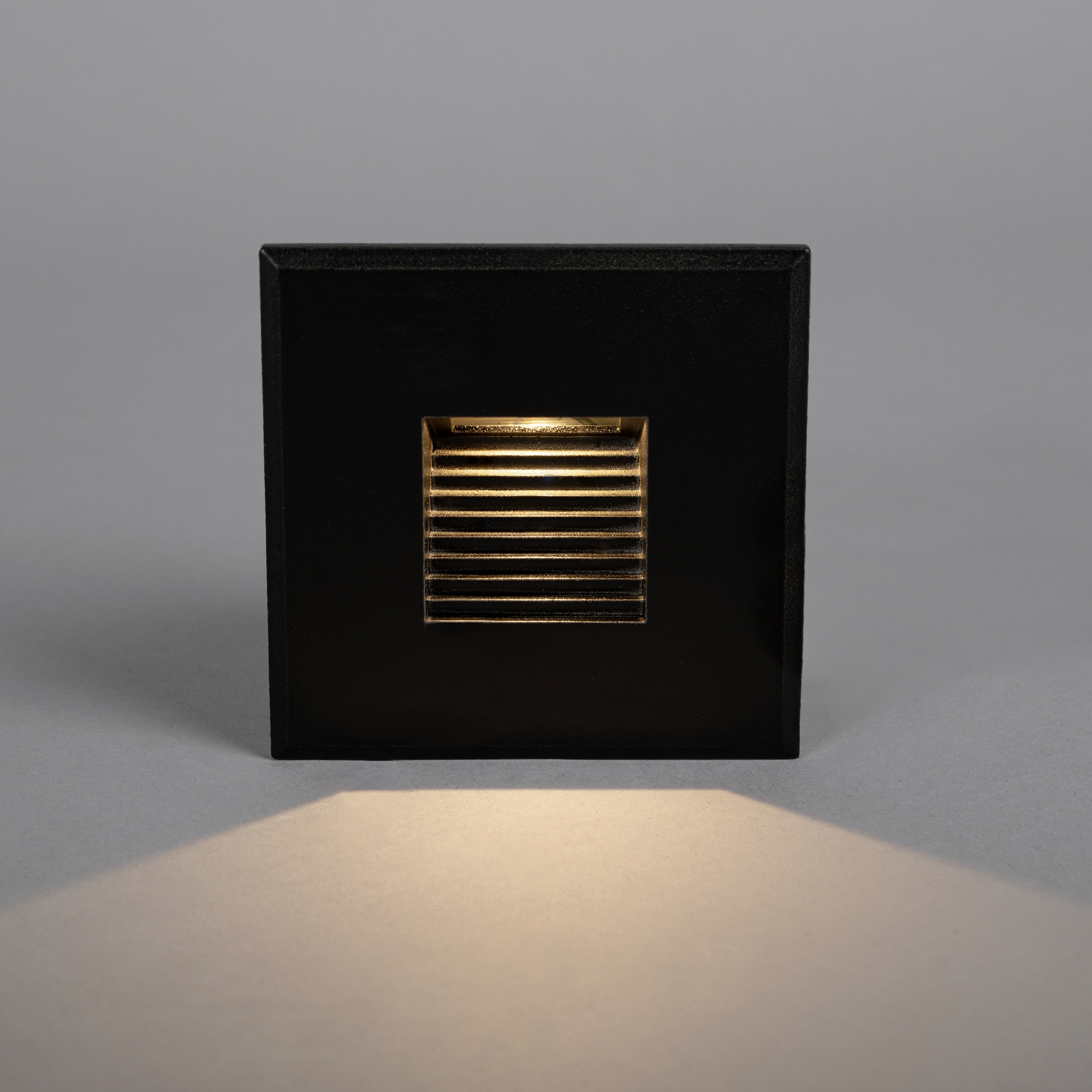 Frontlokk Hide-a-lite Wally G2 Sort