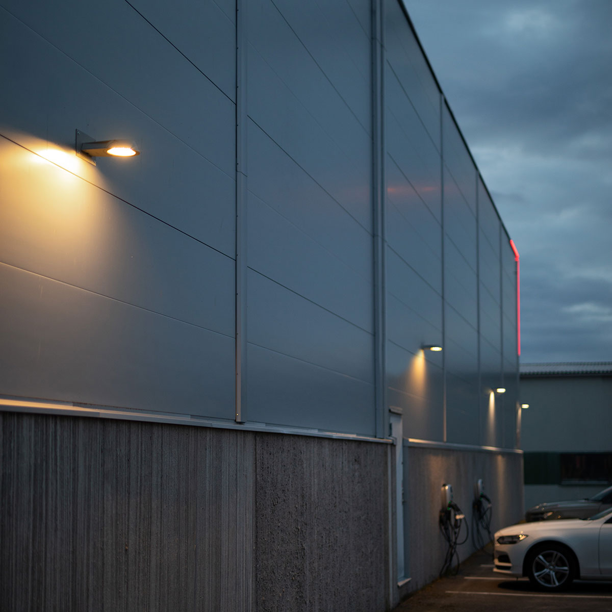 Utelampe Hide-a-lite Sharp Sharp Wall Asym