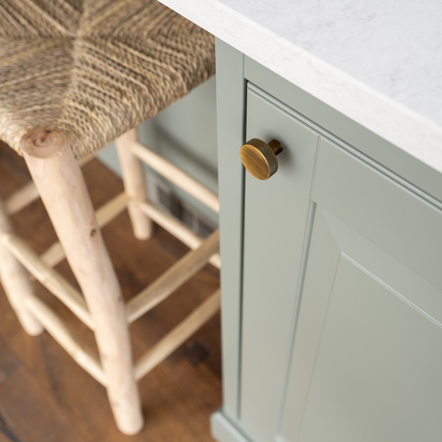 Knott Beslag Design Flat