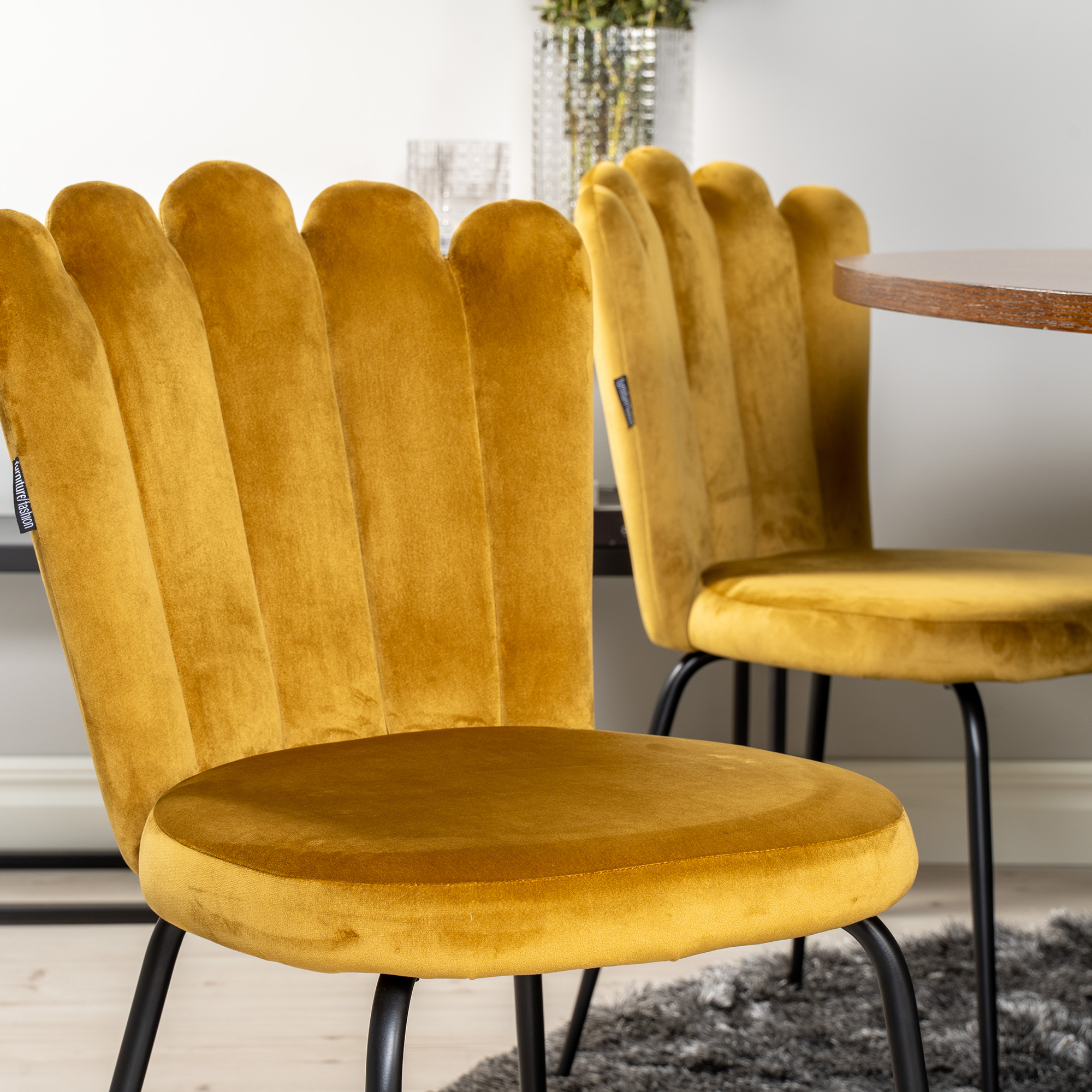 Spisegruppe Venture Home Copenhagen med 6 Limhamn Light Gull Stoler