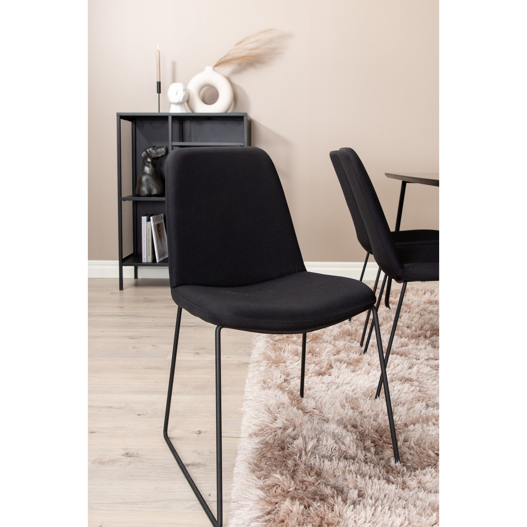 Spisegruppe Venture Home Annika med 6 Muscot Stoler