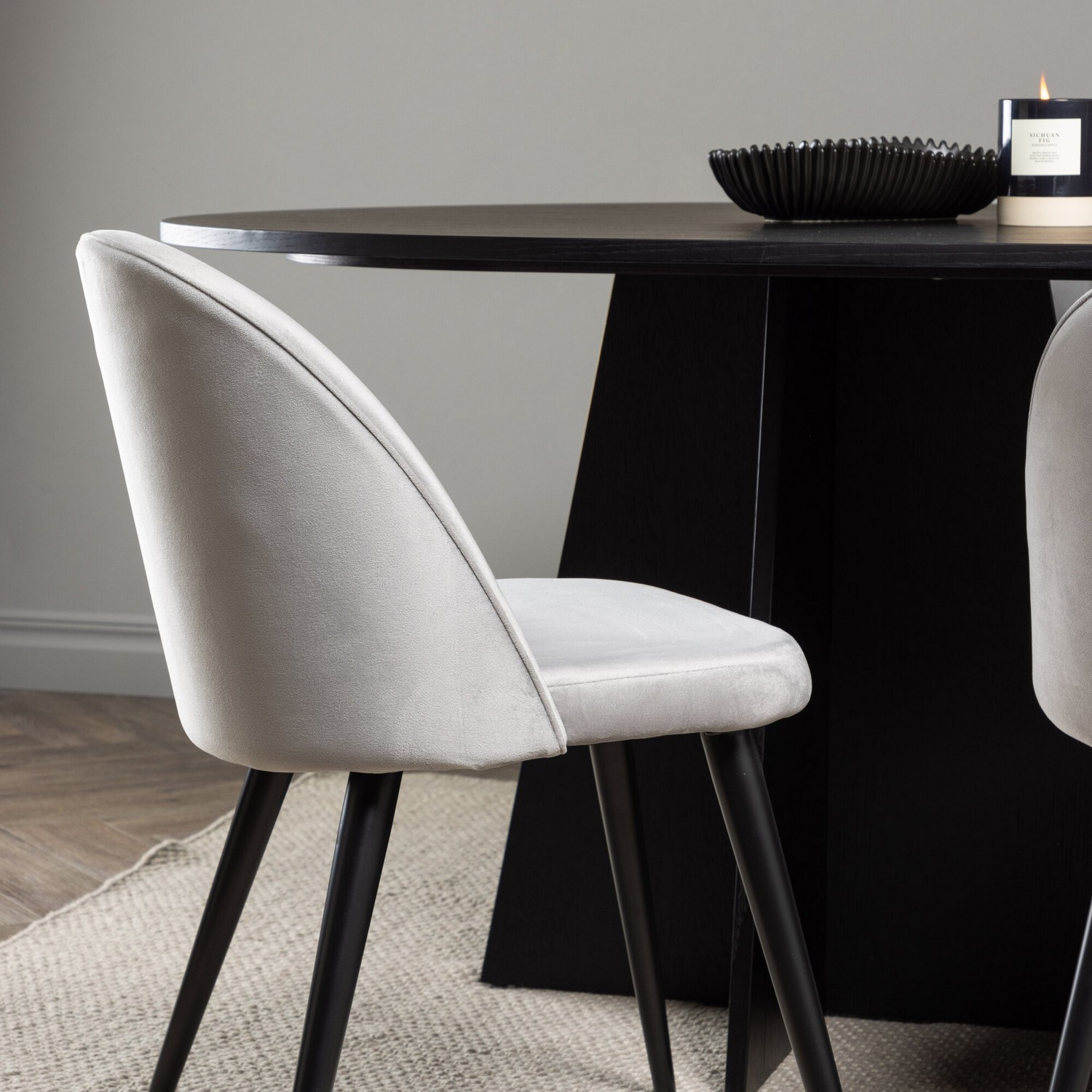 Spisegruppe Venture Home Bootcut Oval med 6 Velvet Stoler