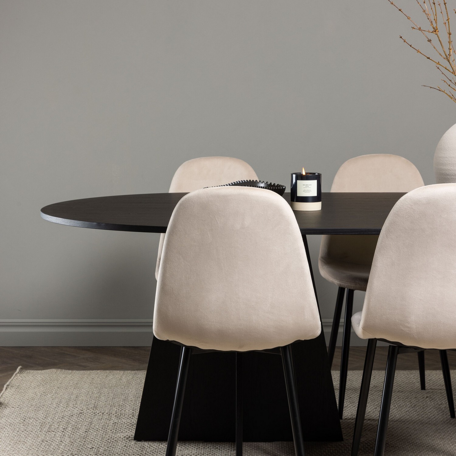 Spisegruppe Venture Home Bootcut Oval med 6 Polar Fløyel Stoler