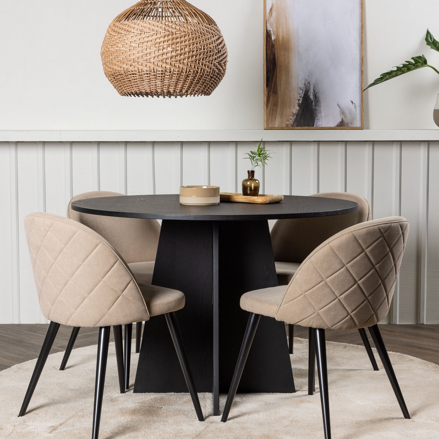 Spisegruppe Venture Home Bootcut Ø110 cm med 4 Velvet Stoler