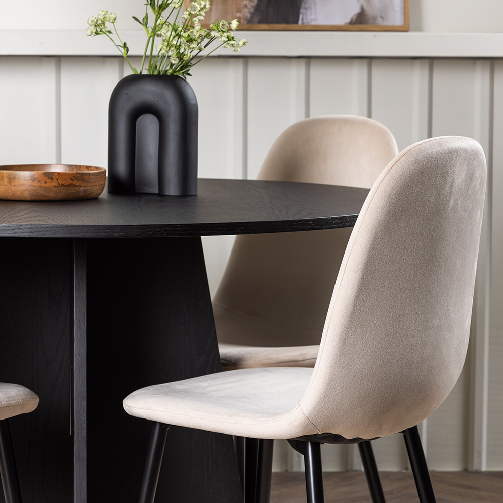 Spisegruppe Venture Home Bootcut Ø110 cm med 4 Polar Stoler Fløyel