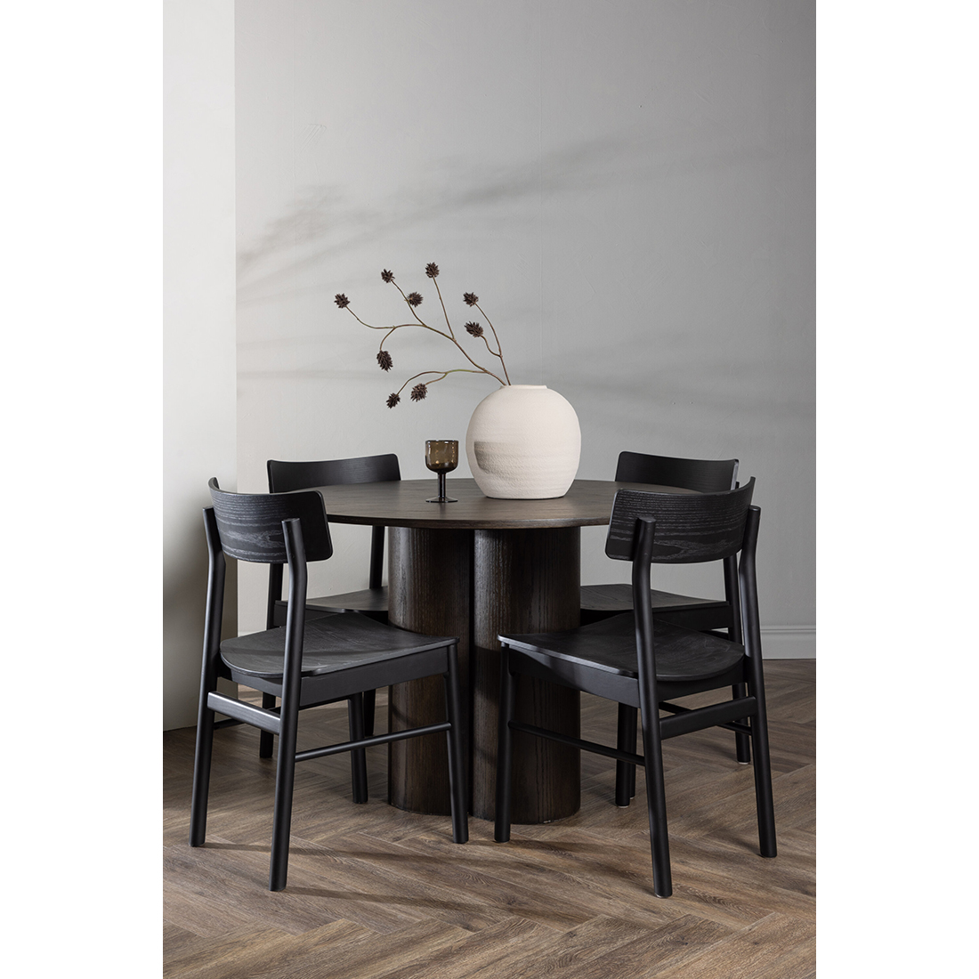 Spisegruppe Venture Home Olivia Ø110 cm med 4st Montros Spisestoler