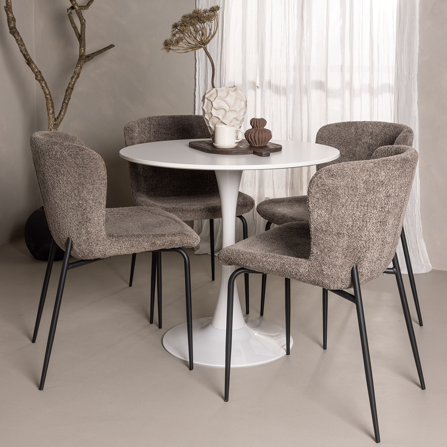 Spisegruppe Venture Home Hamden Ø80 cm med 4 Modesto Stoler