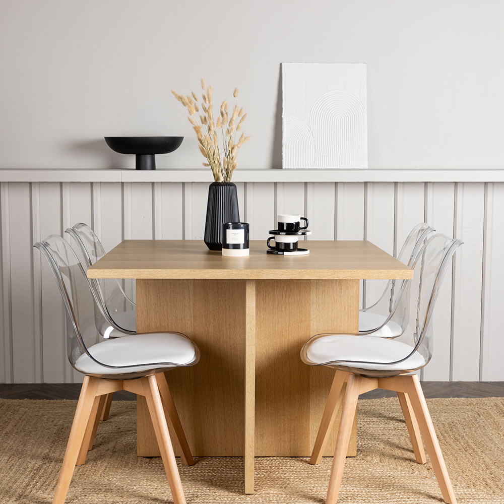 Spisegruppe Venture Home Leo med 4 Edvin Stoler