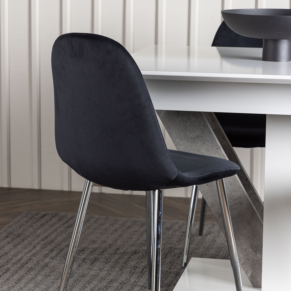 Spisegruppe Venture Home Disa med 4 Polar Fløyel Stoler