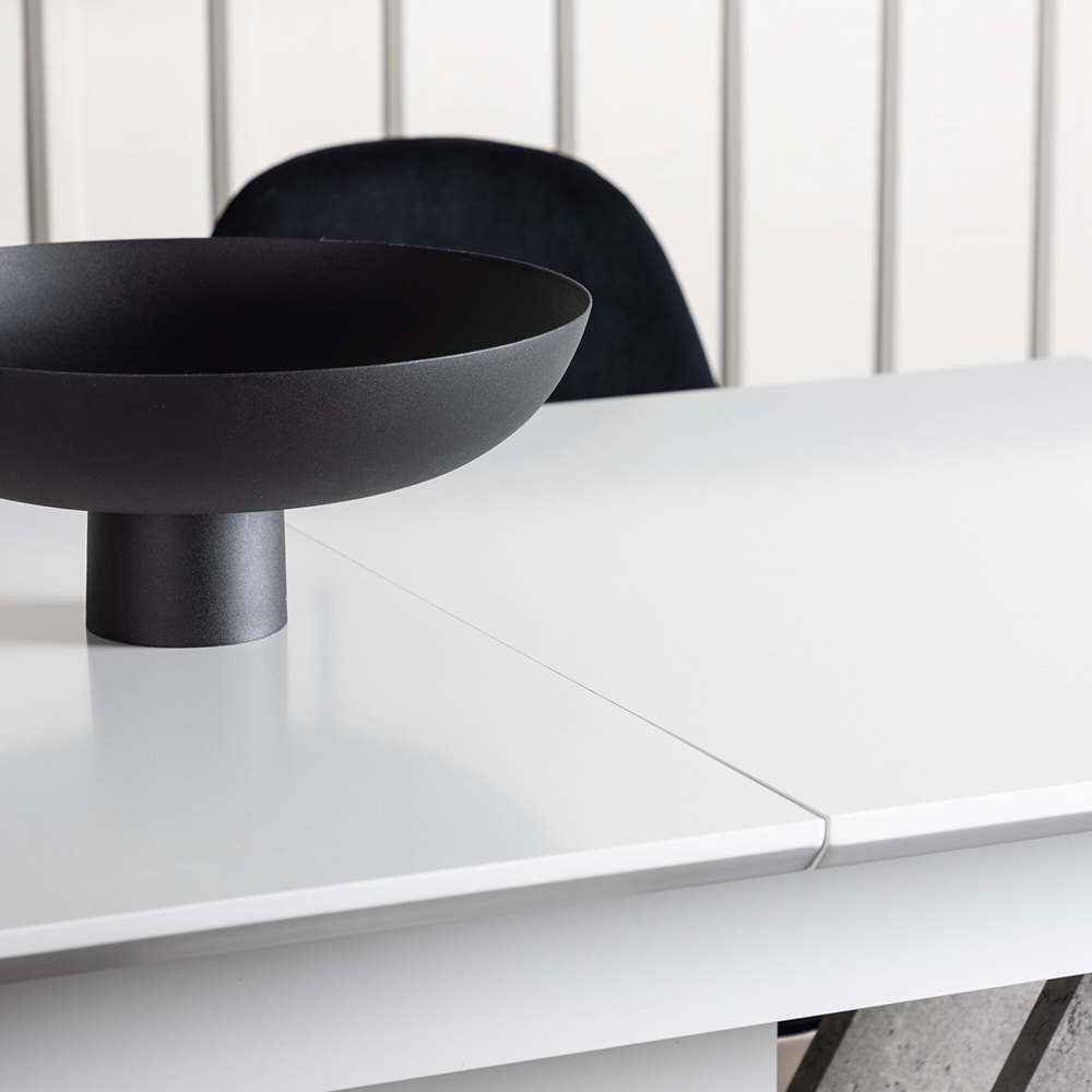 Spisegruppe Venture Home Disa med 4 Polar Fløyel Stoler