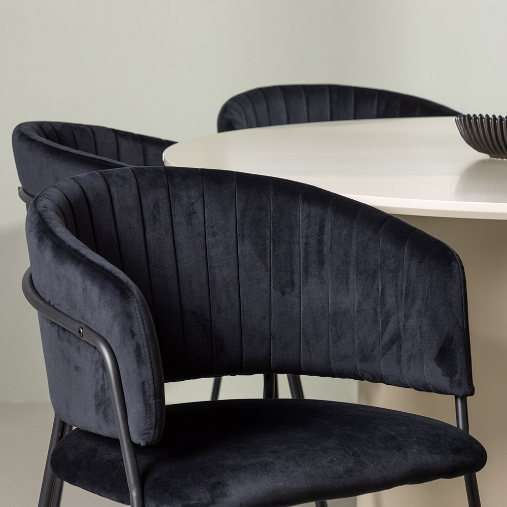 Spisegruppe Venture Home Sandvik med 6 Selma Stoler