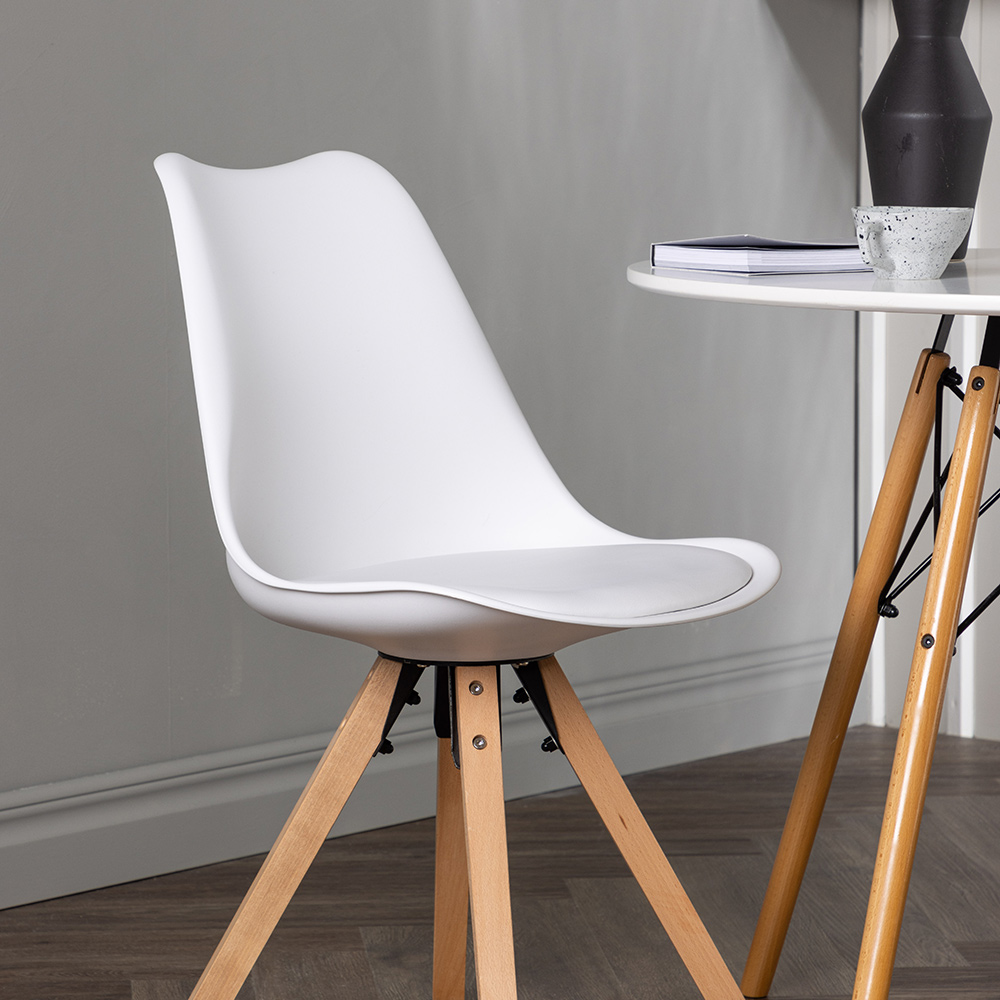 Spisegruppe Venture Home Danburi Ø60 cm med 2 stk Zeno Stoler