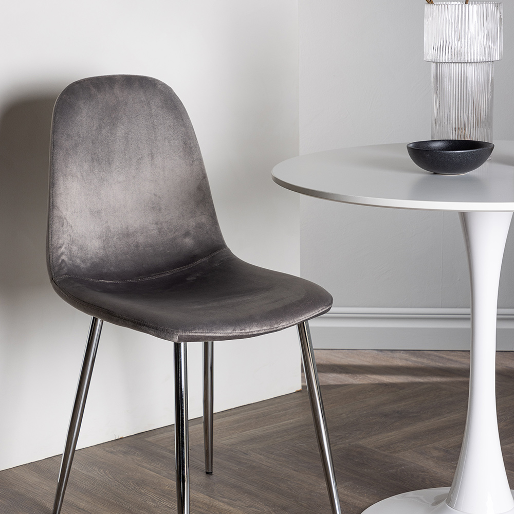 Spisegruppe Venture Home Hamden Ø80 cm med 2 stk Eva Stoler