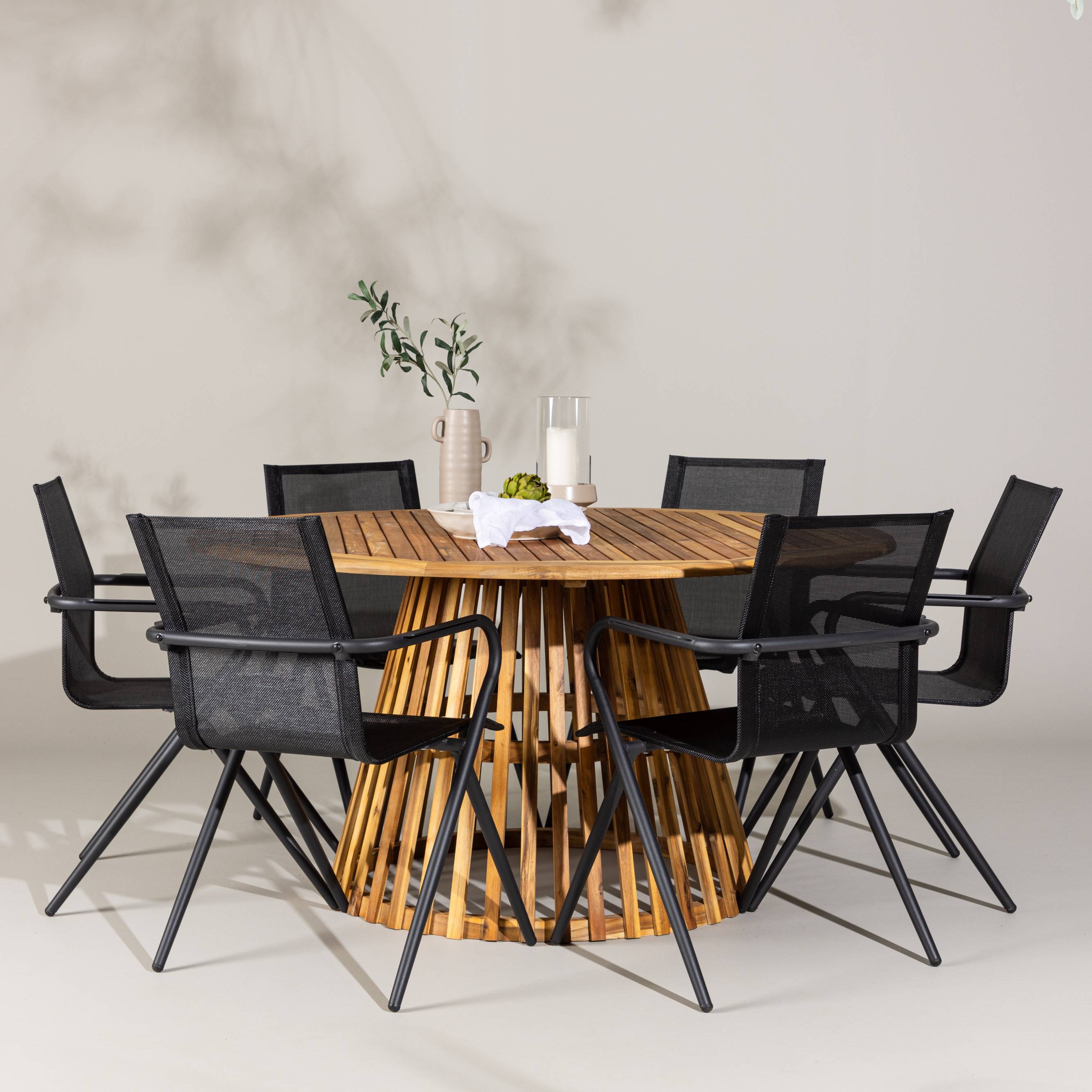 Hagegruppe Venture Home Tucumán med 6 Alina Stoler