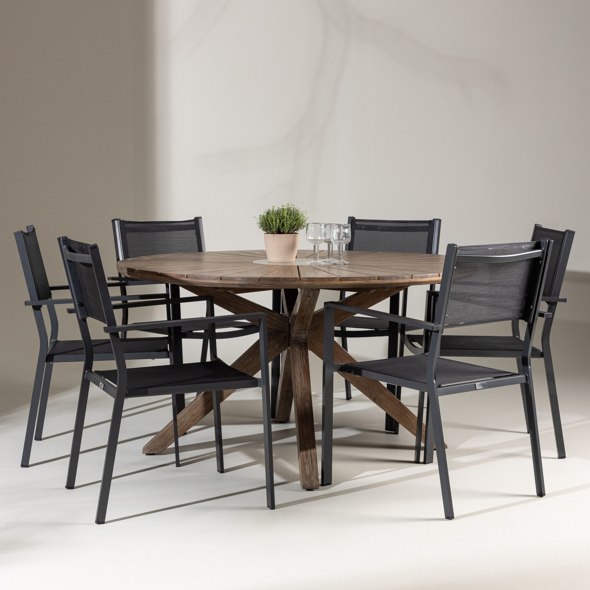 Hagegruppe Venture Home Rosario med 6 Copacabana Stoler