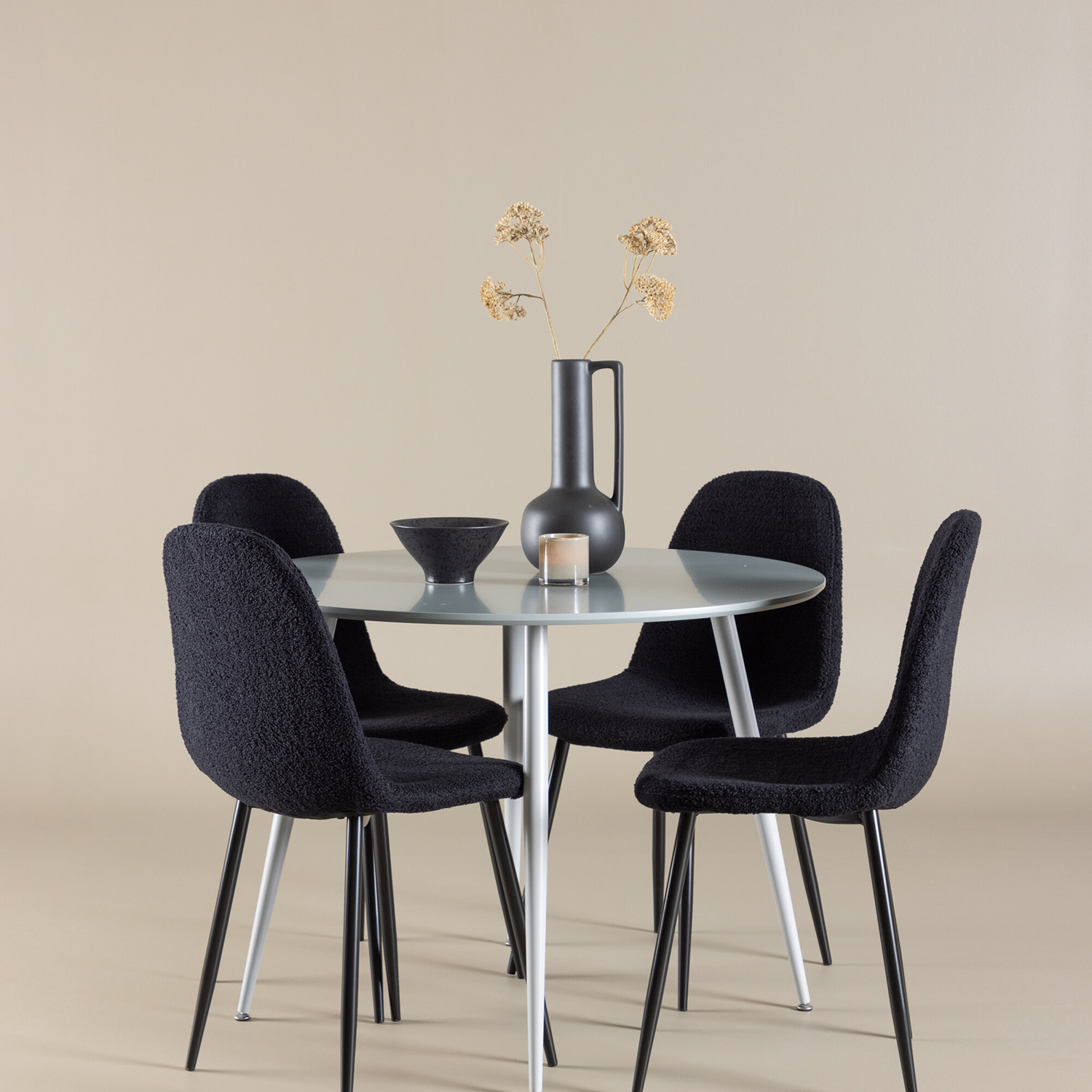 Spisegruppe Venture Home Plaza Ø100 med 4 stk Polar Stoler Teddy