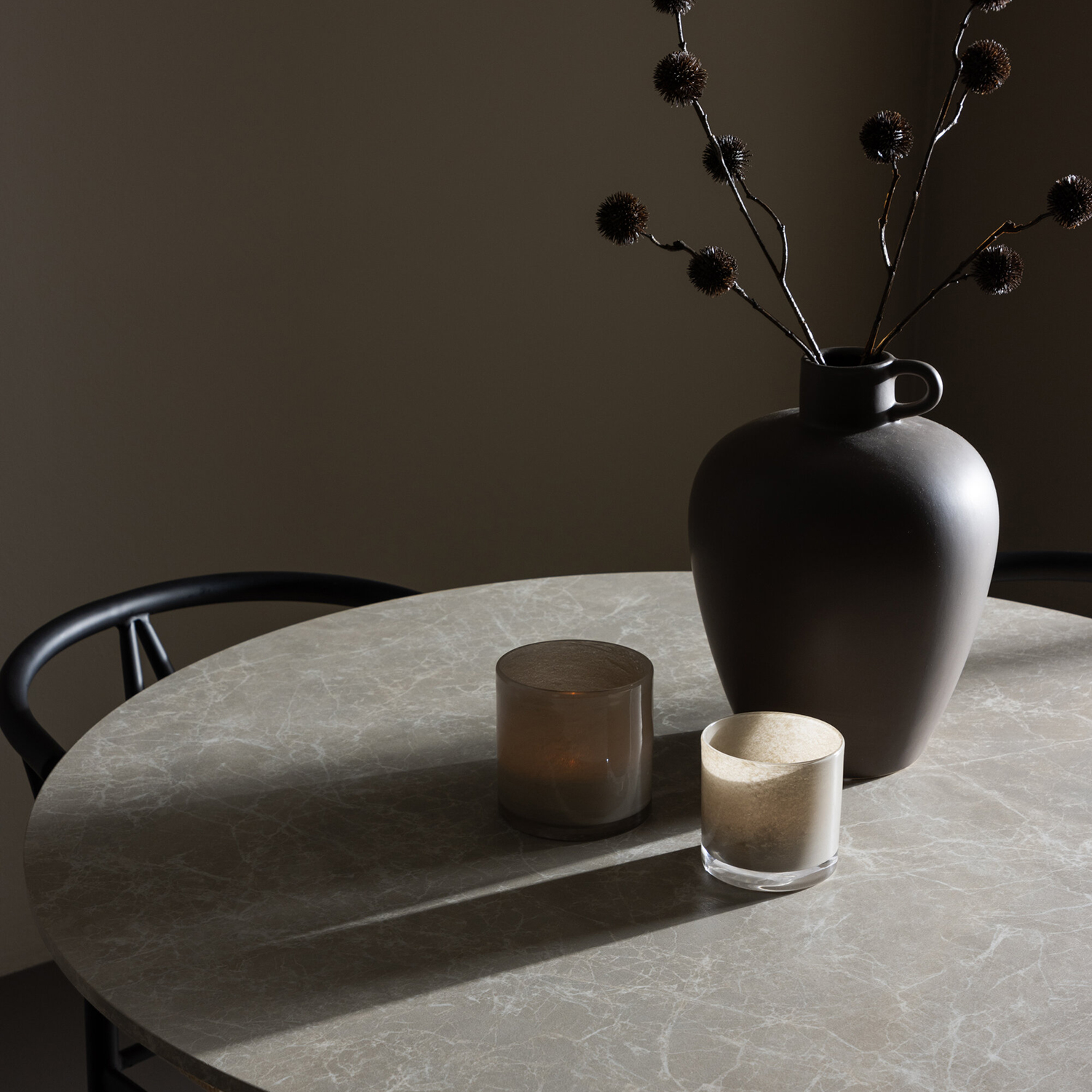 Spisegruppe Venture Home Lycke Ø110 med 4 stk Alfons Stoler