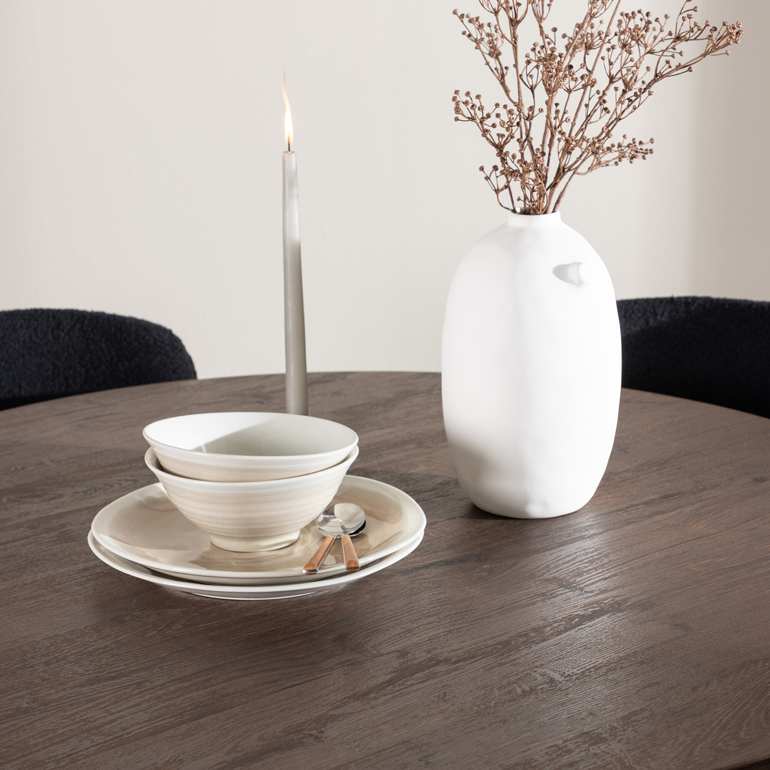 Spisegruppe Venture Home Bootcut Ø110 med 4 stk Modesto Stoler