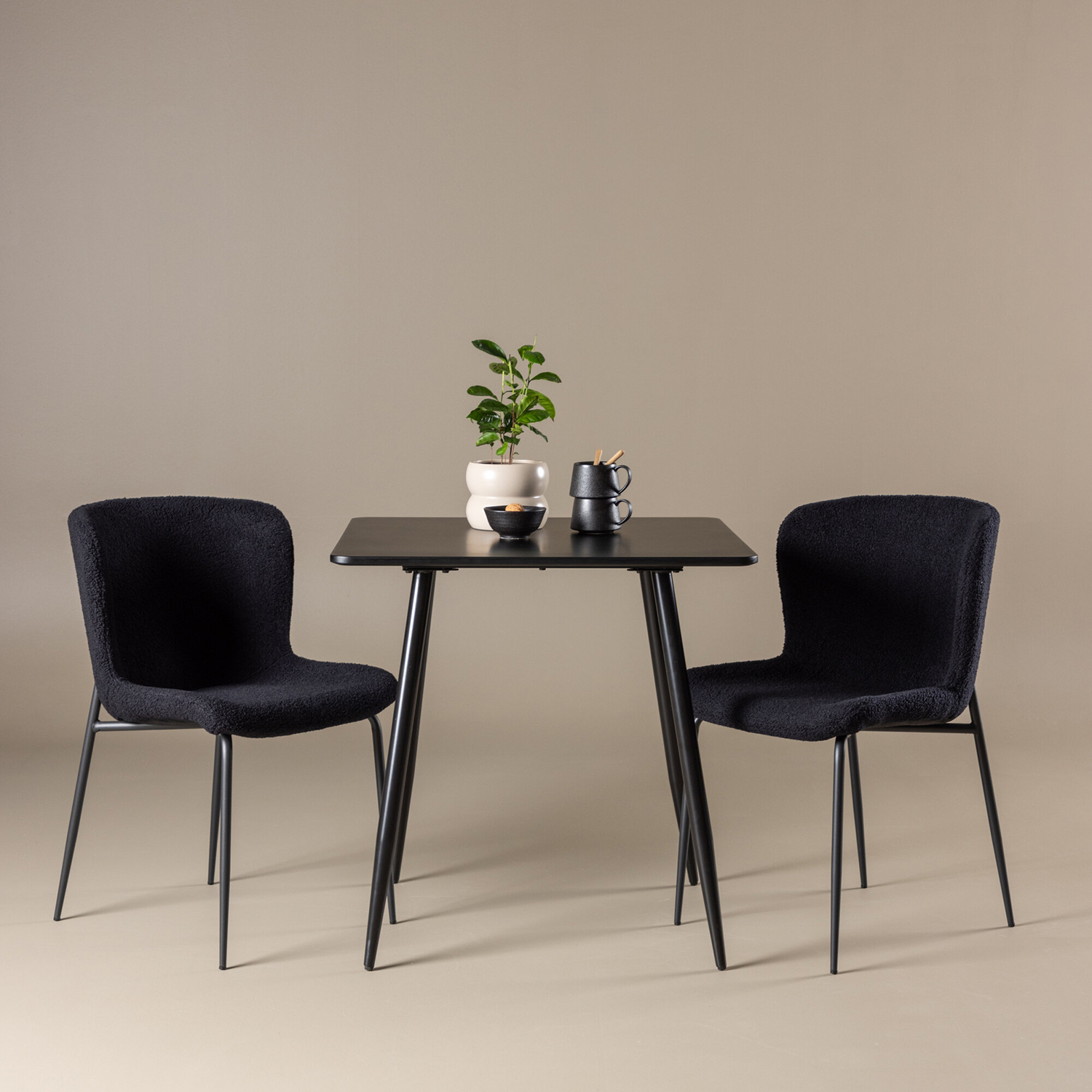 Spisegruppe Venture Home Polar 75 med 2 stk Modesto Stoler