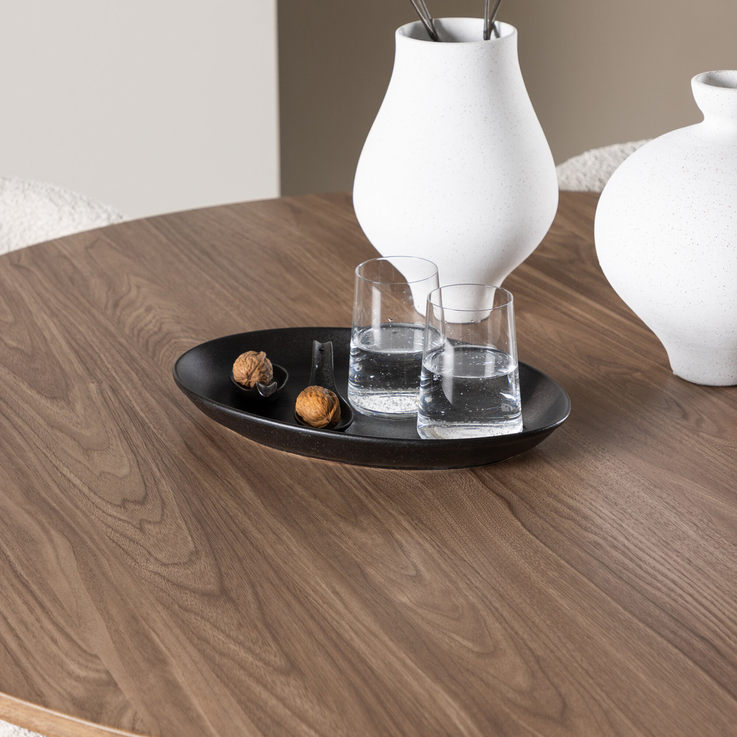 Spisegruppe Venture Home Olivia Ø110 med 4 stk Agnes Stoler