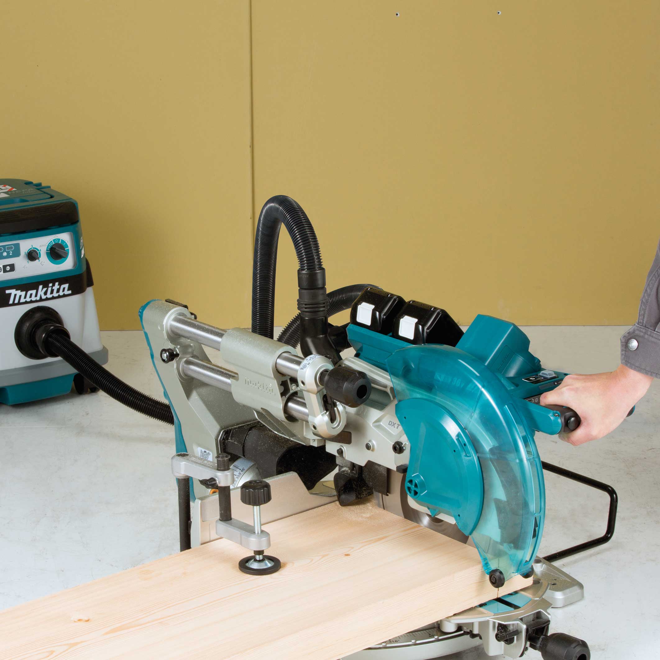 Kapp- og Gjærsag Makita LXT DLS111ZU 2x18V Uten Batteri