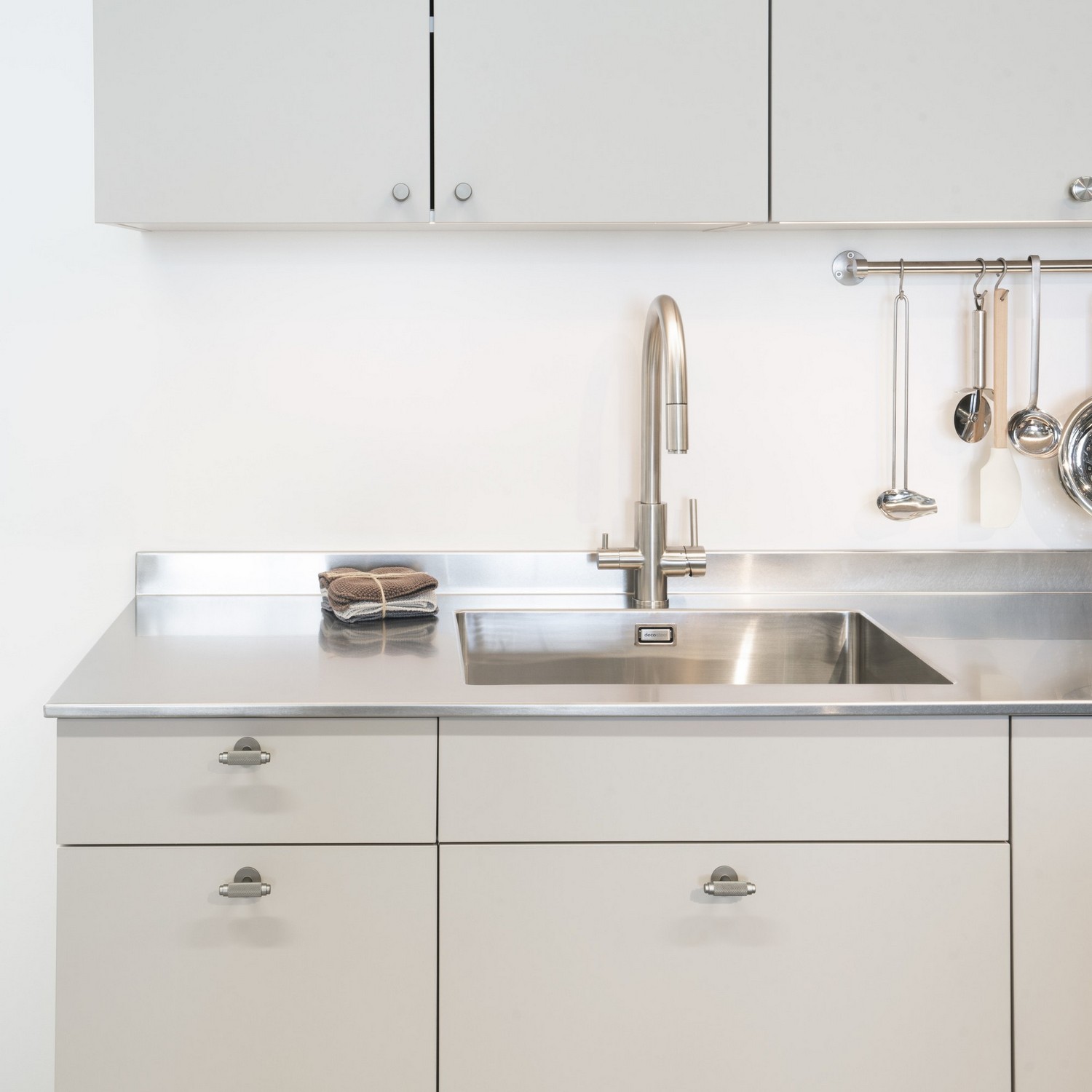 Knott Beslag Design T Riff