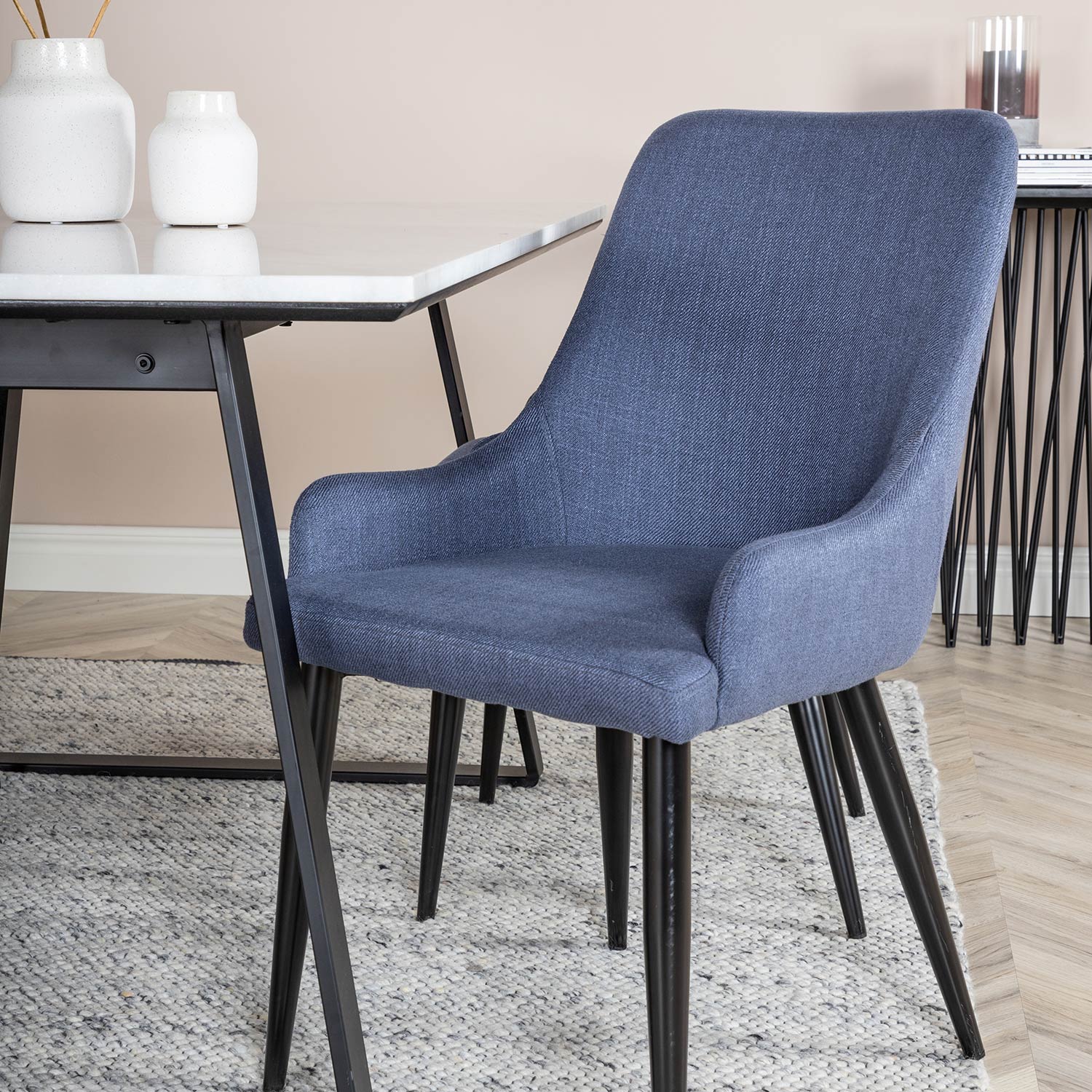 Spisegruppe Venture Home Estelle 140 med 4 Plake Stoler