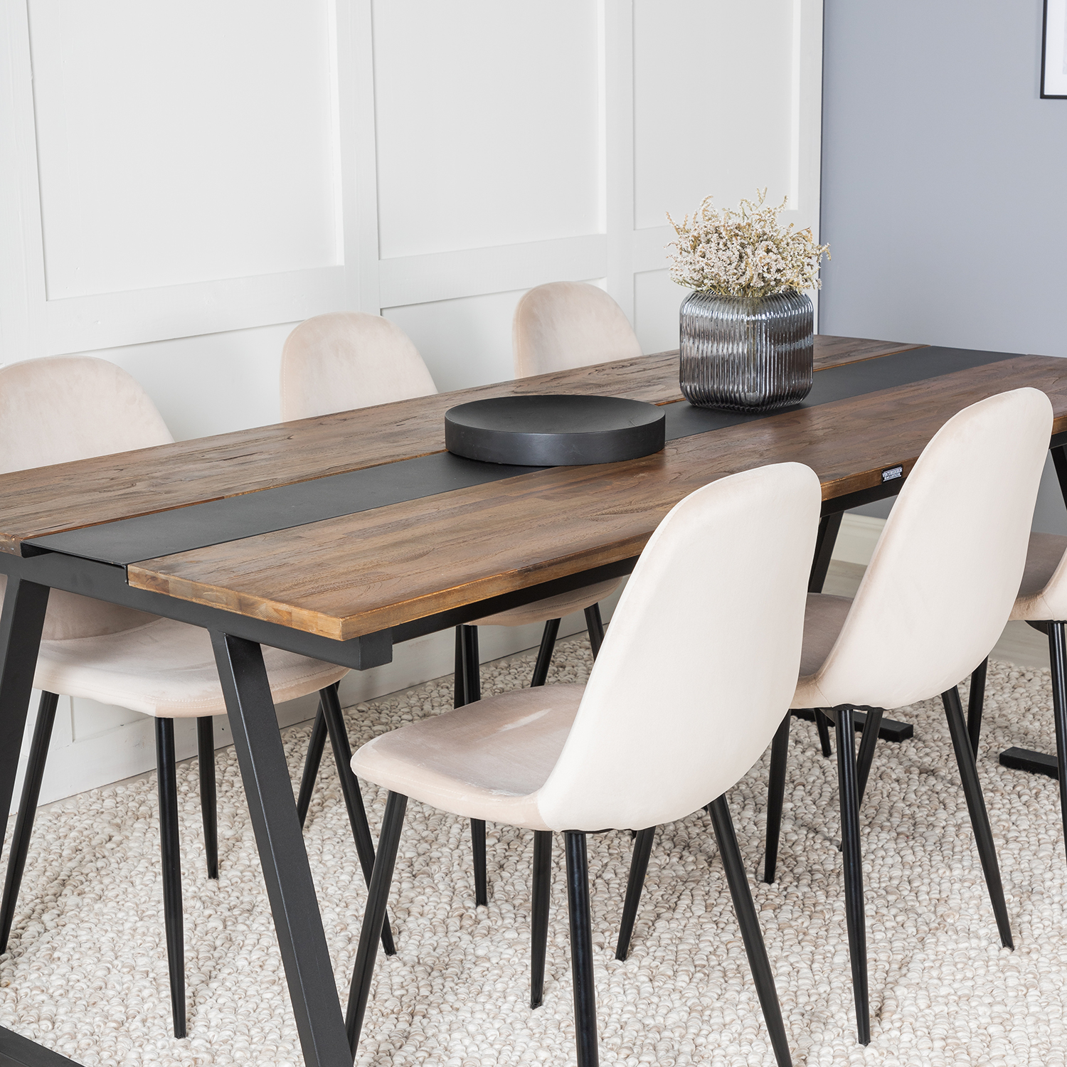 Spisegruppe Venture Home Jane med 6 Pobbie Stoler Fløyel