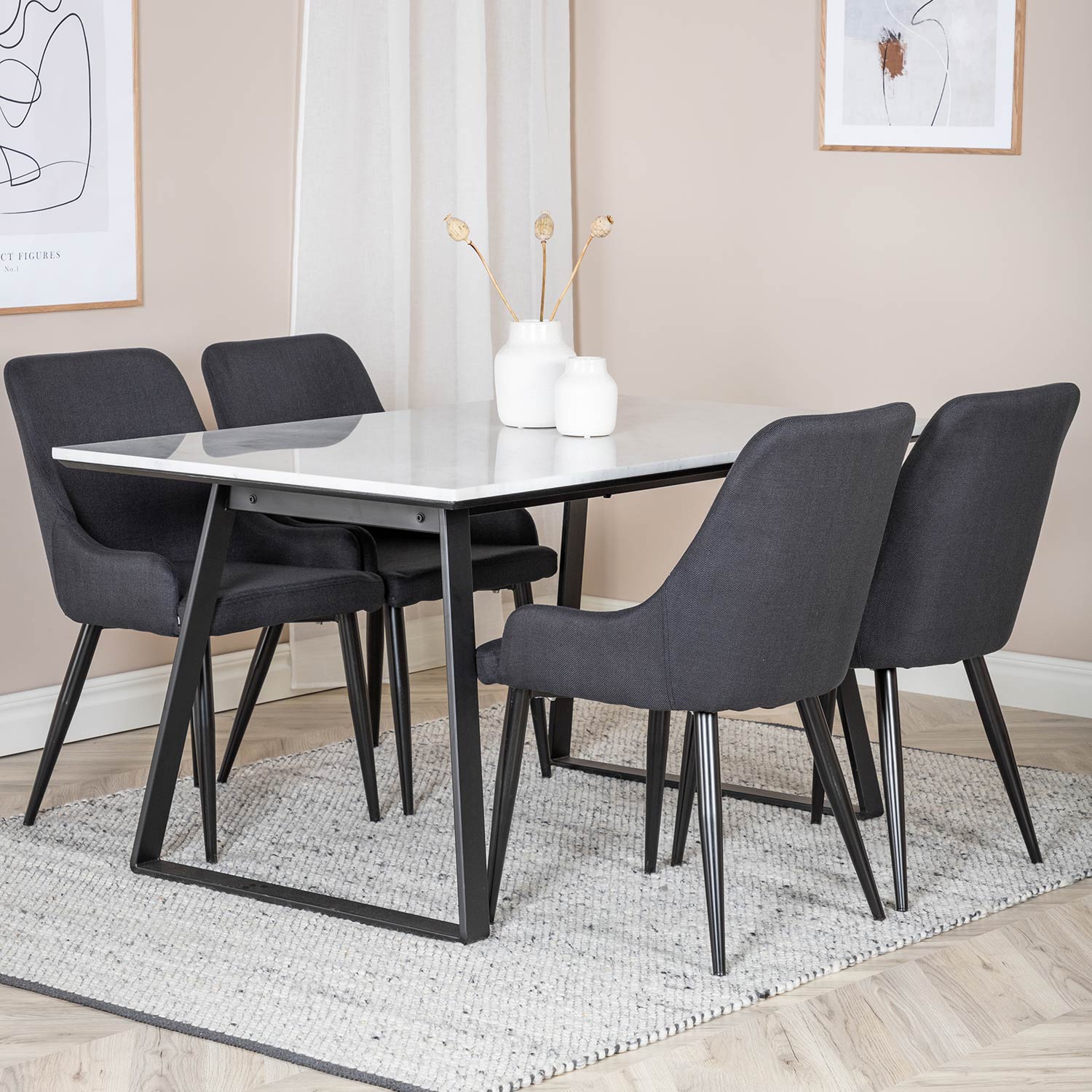 Spisegruppe Venture Home Estelle 140 med 4 Plake Stoler