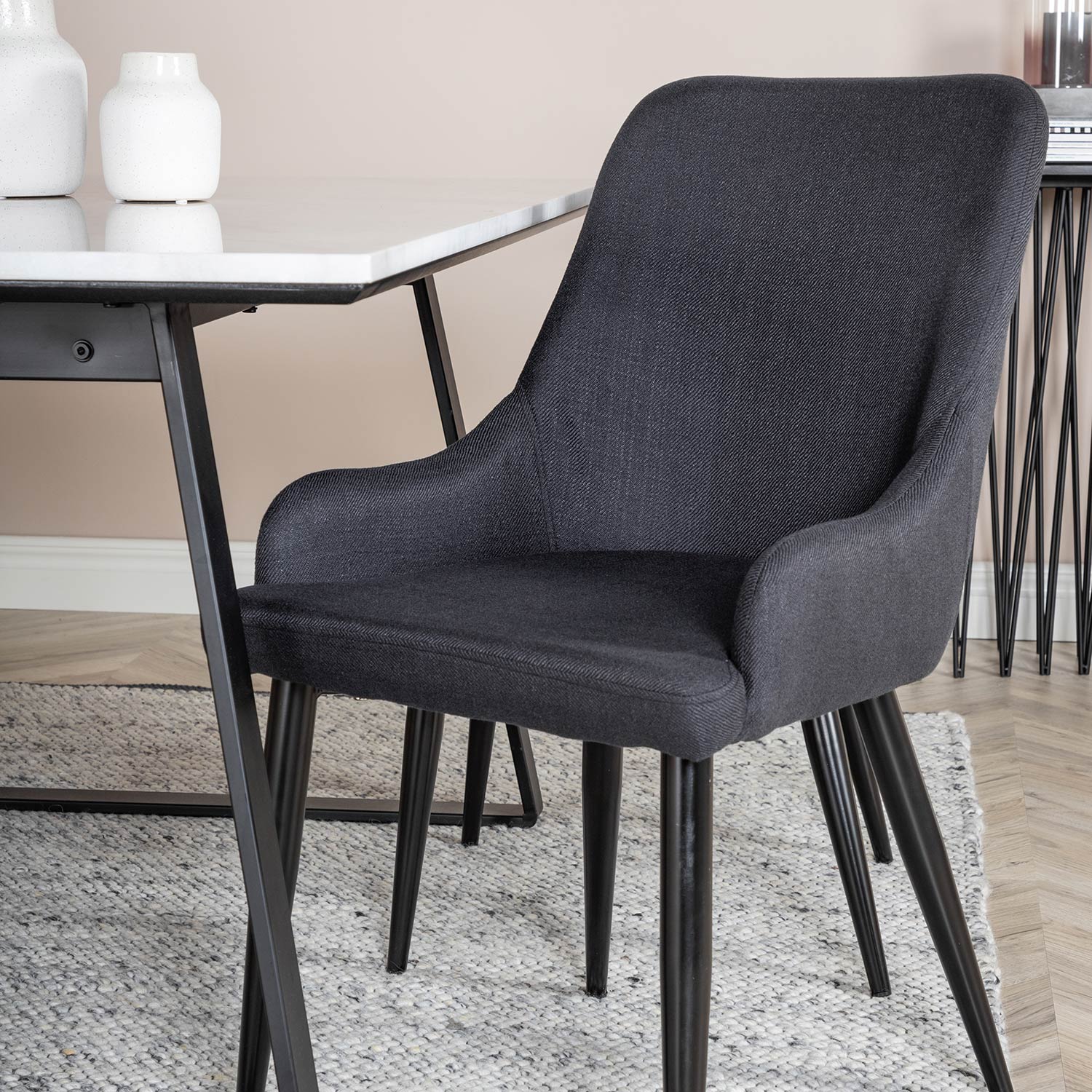 Spisegruppe Venture Home Estelle 140 med 4 Plake Stoler