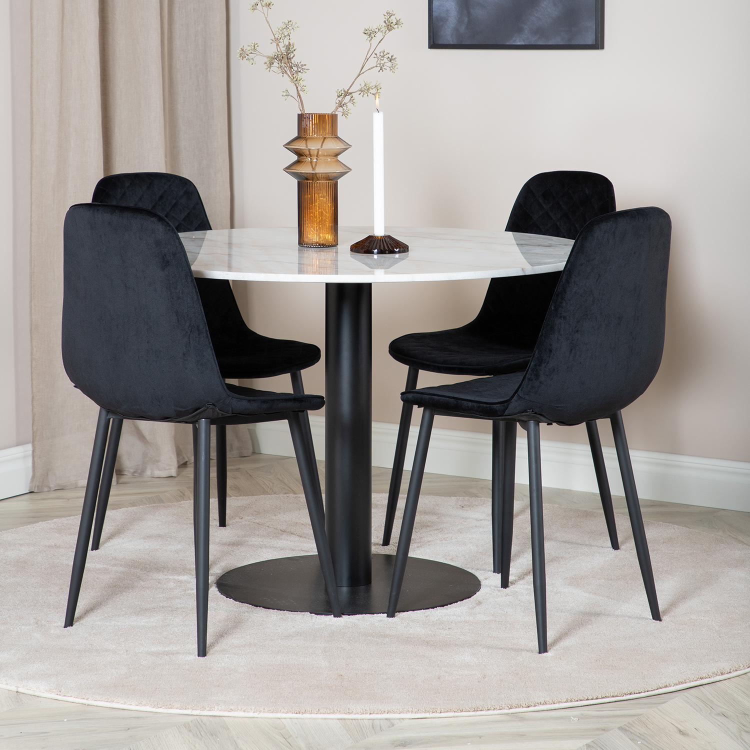 Spisegruppe Venture Home Estelle med 4 Phoi Stoler Fløyel