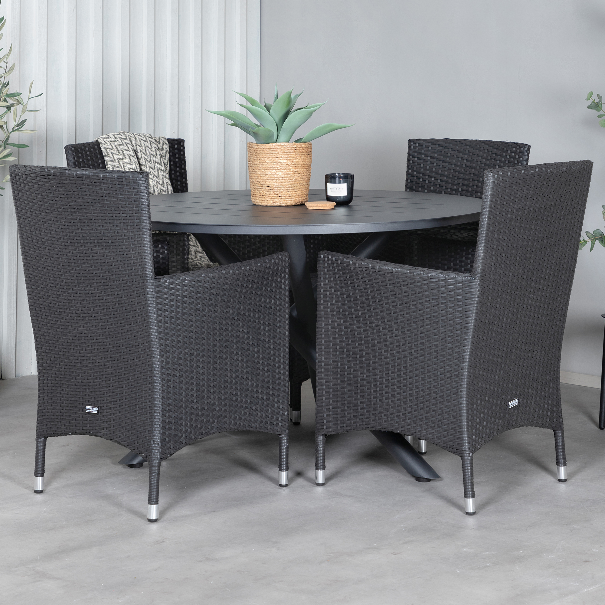 Spisegruppe Venture Home Ande med 4 Moli Spisestoler