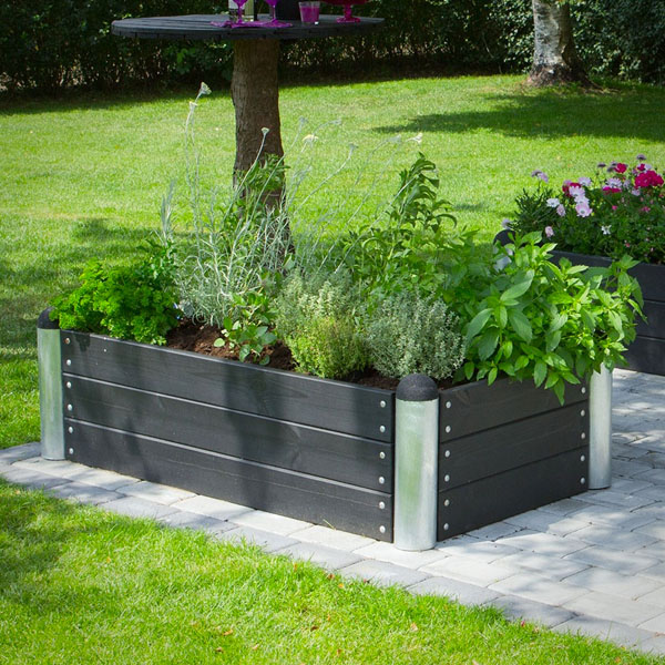 Potter og blomsterkasser