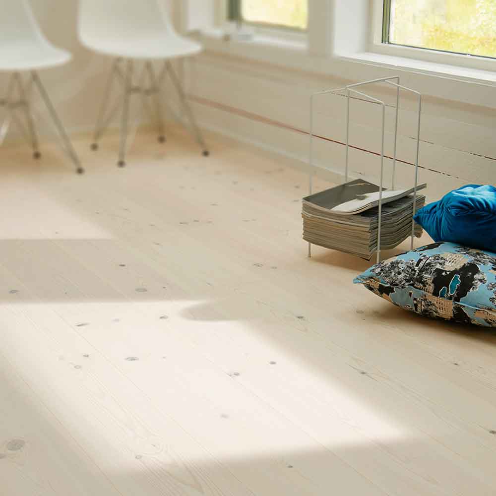 Parkettgulv Berg & Berg Norrlandsfuru XXL Hvit Mattlakk 1-Stav