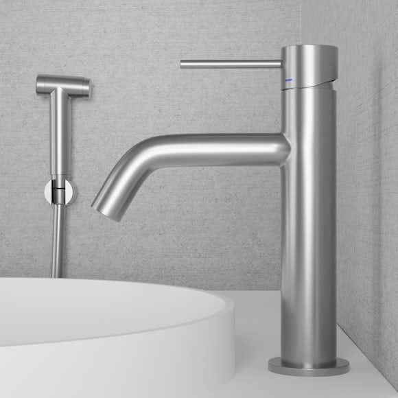 tvättställsblandare scandtap steel voyage medium med sidodusch