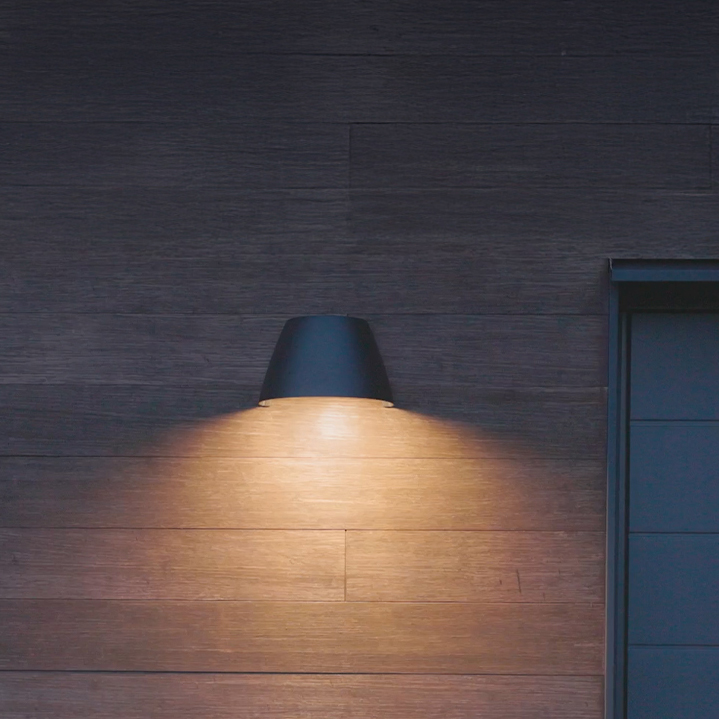 Utelampe Plejd SMART UTTAK OUT-02-U Vegg